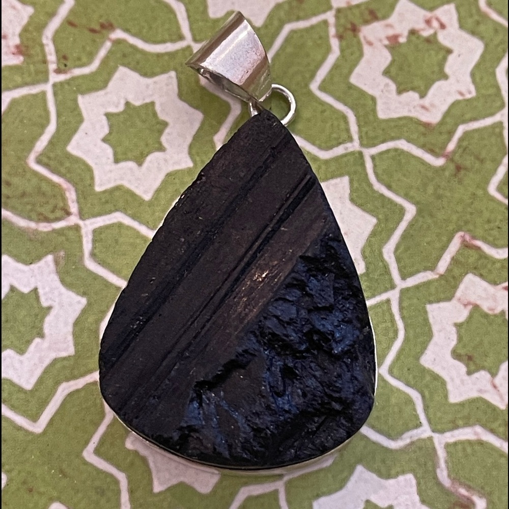 Natural Black Tourmaline Rough Teardrop 925 Silver Plated Pendant – Brand New